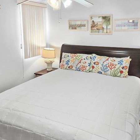 Is9-Cozy Upstairs Beachfront Condo - King Beds Fort Walton Beach Exterior foto